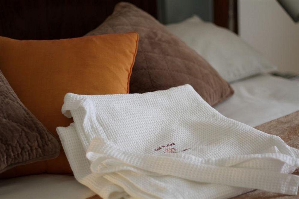 Hotel Le Saint Denis Екстер'єр фото