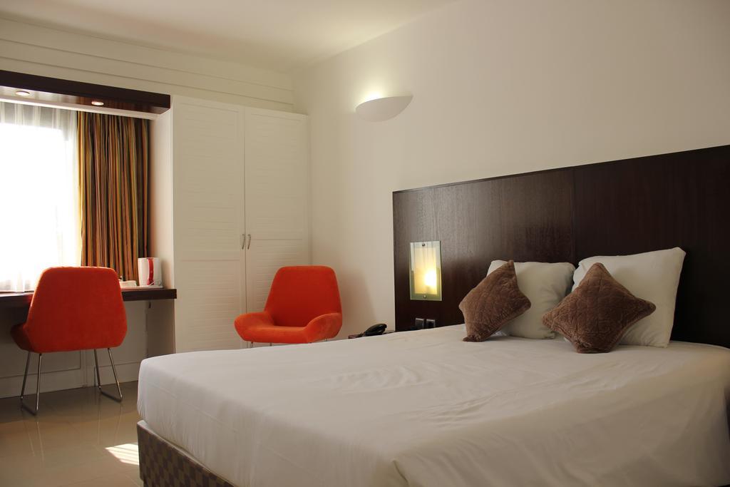 Hotel Le Saint Denis Екстер'єр фото