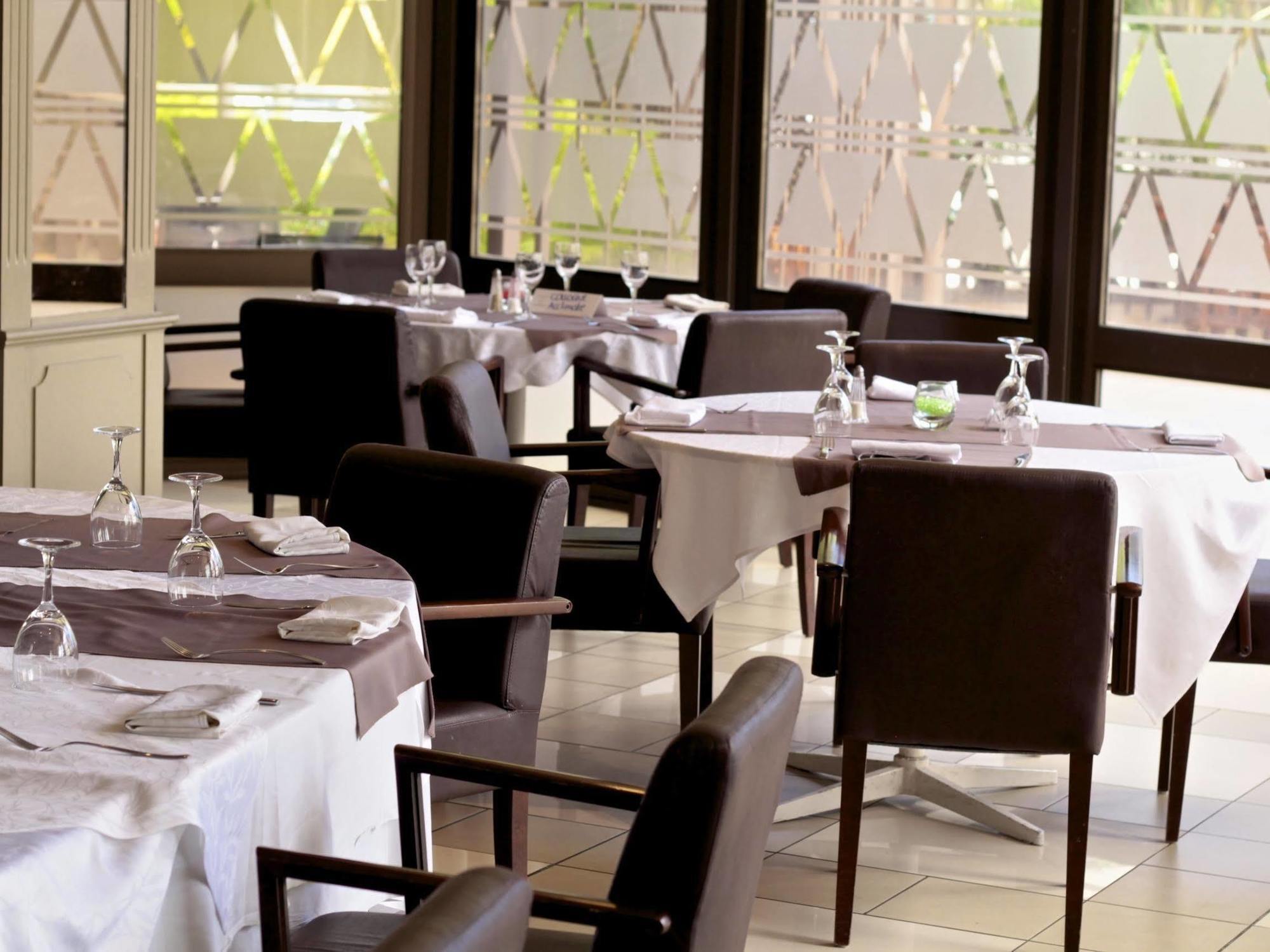 Hotel Le Saint Denis Екстер'єр фото