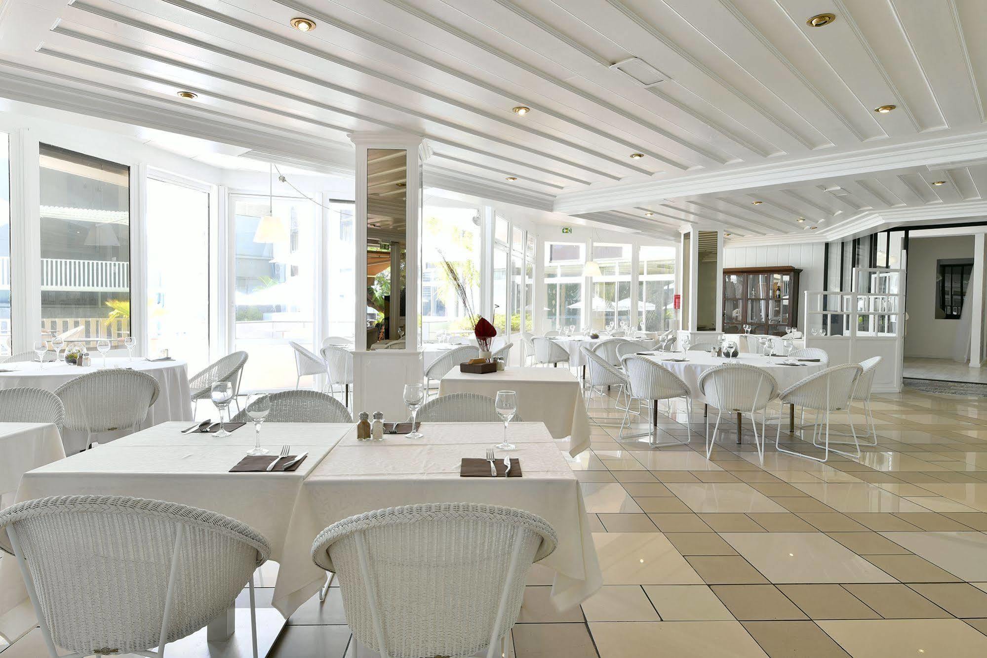 Hotel Le Saint Denis Екстер'єр фото